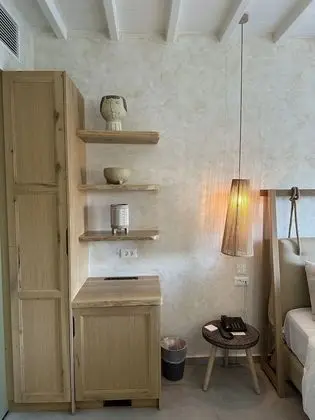 Superior One Bedroom Suite with Outdoor Hot Tub and Sea View