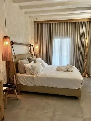 Superior One Bedroom Suite with Outdoor Hot Tub and Sea View