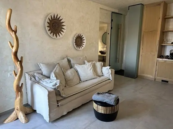Superior One Bedroom Suite with Outdoor Hot Tub and Sea View