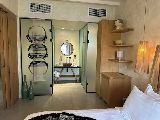 Superior One Bedroom Suite with Outdoor Hot Tub and Sea View