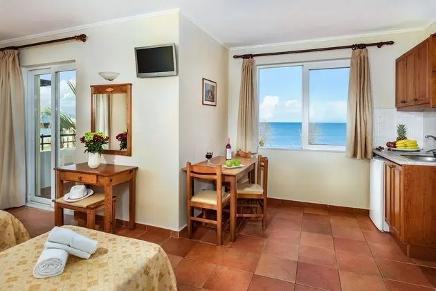 Stüdyo, Deniz Manzaralı (3 Guests)