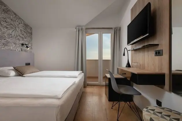 Tek Büyük Yataklı Oda, Deniz Manzaralı