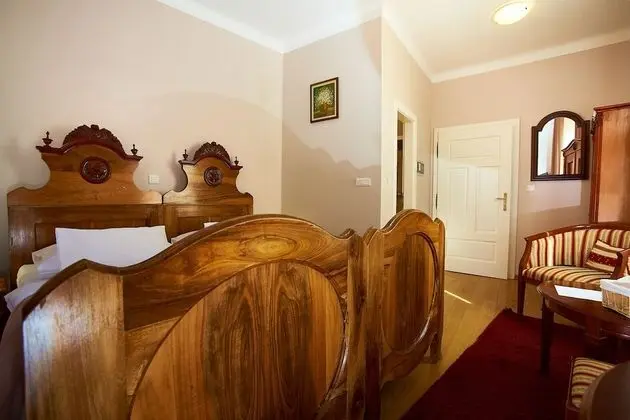 Tek Büyük Yataklı Oda (Retro)