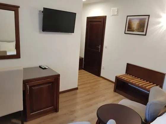 Deluxe Tek Büyük Yataklı Oda
