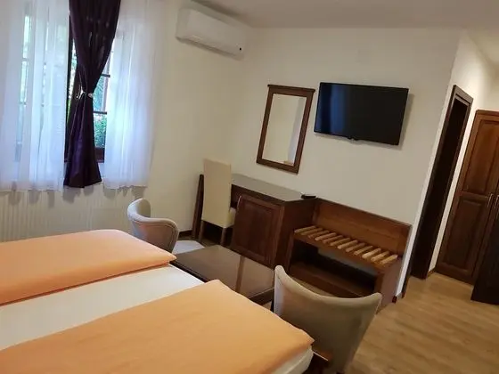 Deluxe Üç Kişilik Oda, Buzdolabı, Bahçe Manzaralı