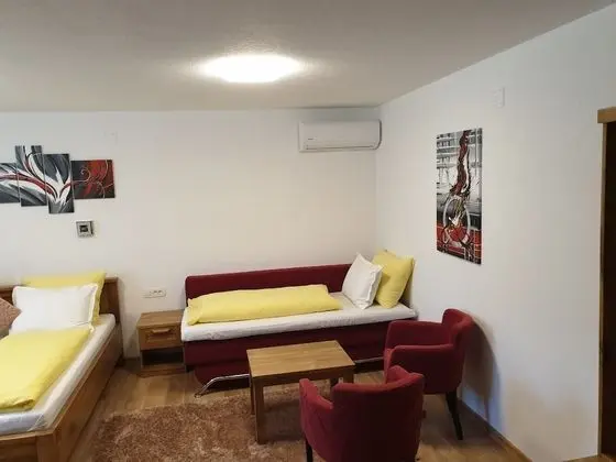 Deluxe Üç Kişilik Oda, Buzdolabı, Bahçe Manzaralı