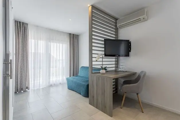 Comfort Oda, Balkon, Kısmi Deniz Manzaralı