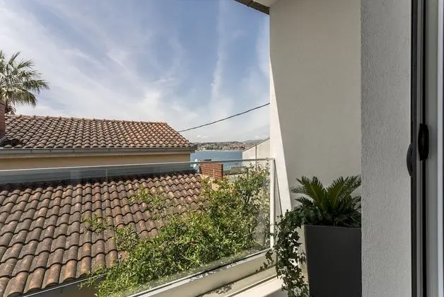 Comfort Oda, Balkon, Kısmi Deniz Manzaralı