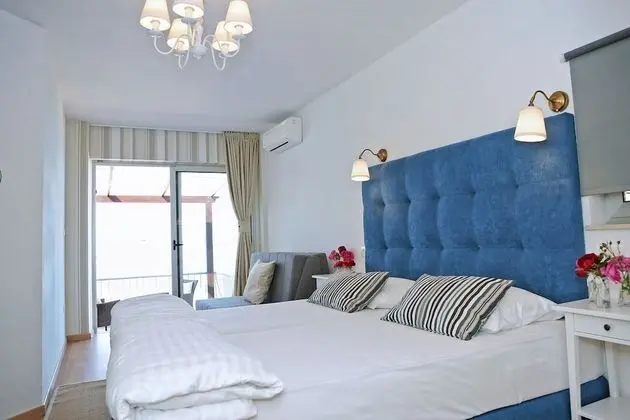 Superior Tek Büyük veya İki Ayrı Yataklı Oda, Balkon, Deniz Manzaralı