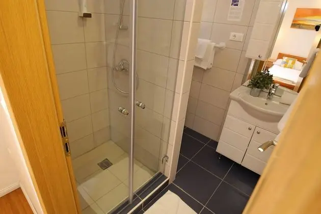 Tek Büyük veya İki Ayrı Yataklı Oda, Balkon