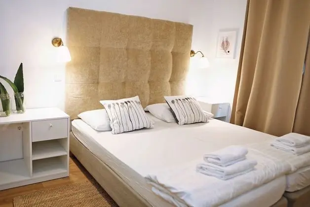 Tek Büyük veya İki Ayrı Yataklı Oda, Balkon