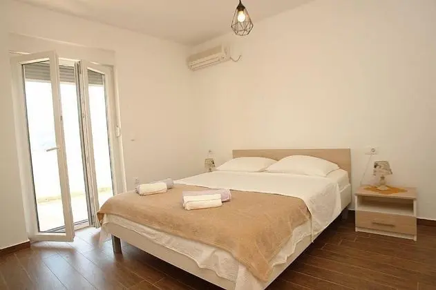 Standard Tek Büyük Yataklı Oda (S1)