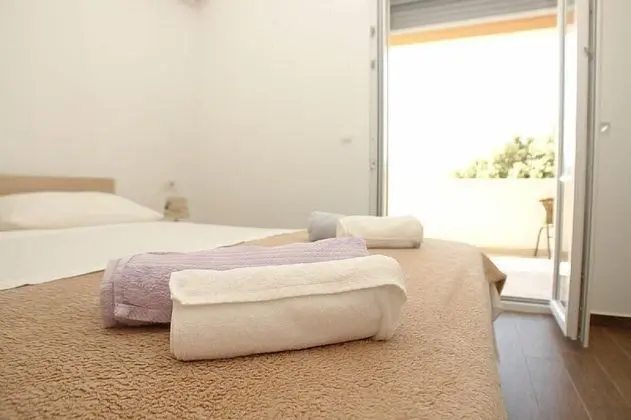 Tek Büyük Yataklı Oda (S2)