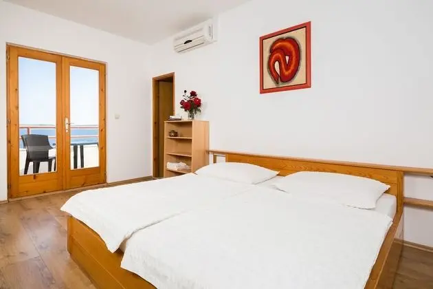 Tek Büyük Yataklı Oda, Balkon, Deniz Manzaralı