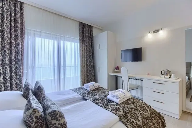 Comfort Tek Büyük Yataklı Oda, Balkon, Deniz Manzaralı