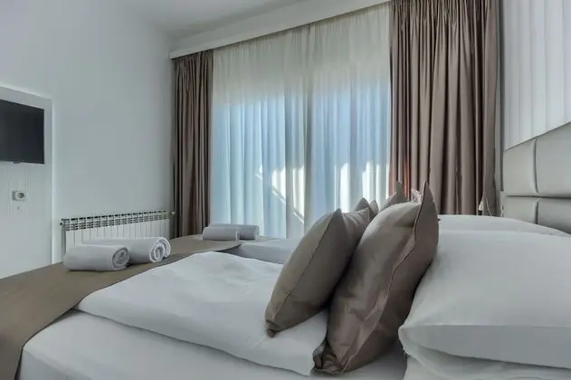 Tek Büyük Yataklı Oda, Balkon, Deniz Manzaralı
