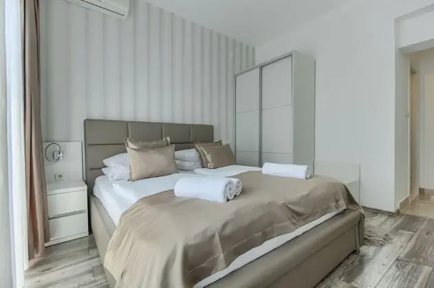Tek Büyük Yataklı Oda, Balkon, Deniz Manzaralı