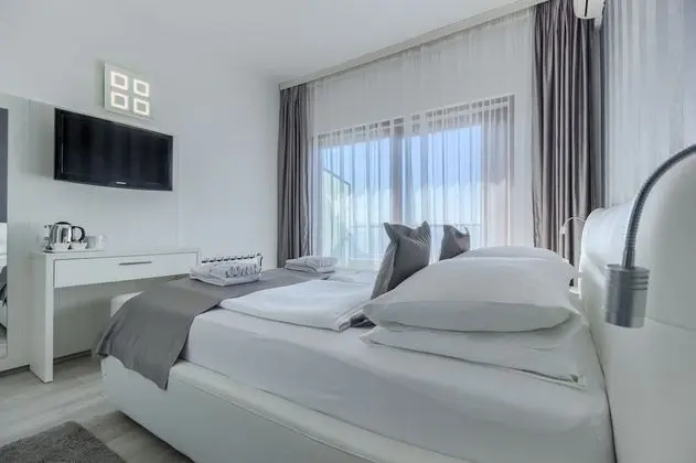 Tek Büyük Yataklı Oda, Balkon, Deniz Manzaralı