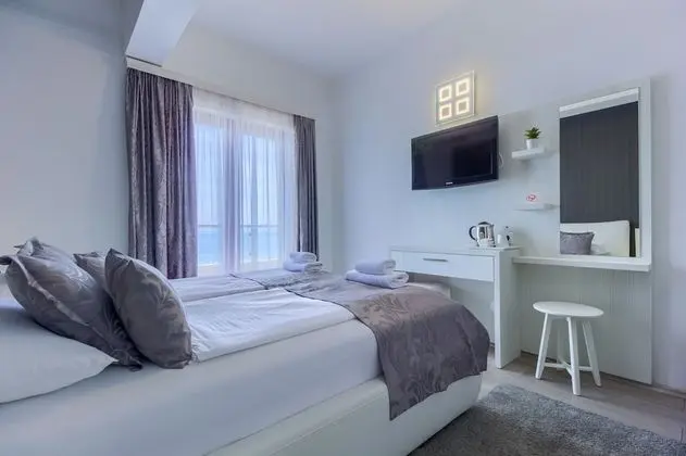 Tek Büyük Yataklı Oda, Balkon, Deniz Manzaralı