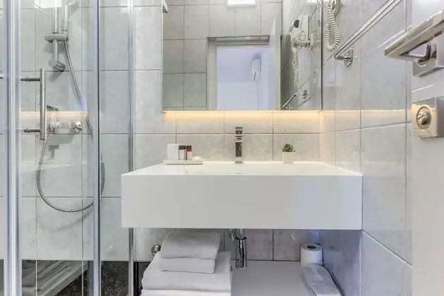 Tek Büyük Yataklı Oda, Balkon, Deniz Manzaralı
