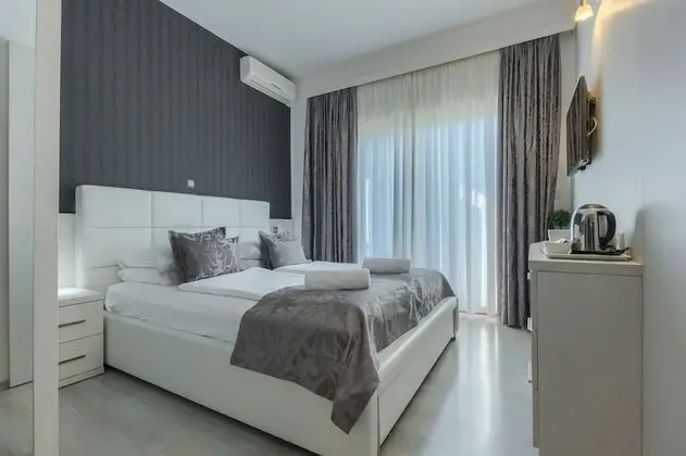 Üç Kişilik Oda, Balkon, Deniz Manzaralı