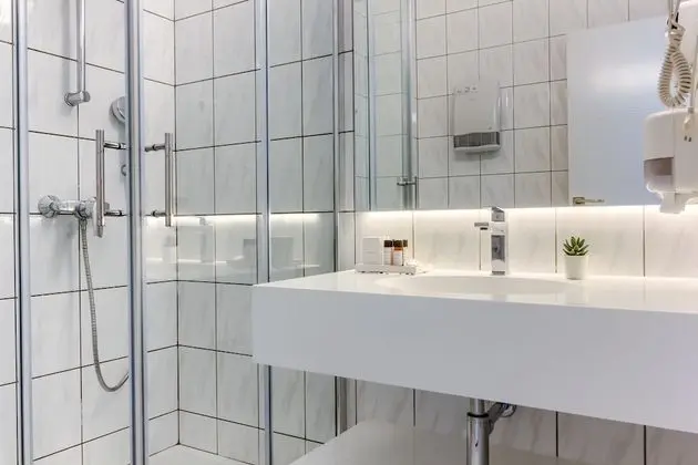 Üç Kişilik Oda, Balkon, Deniz Manzaralı