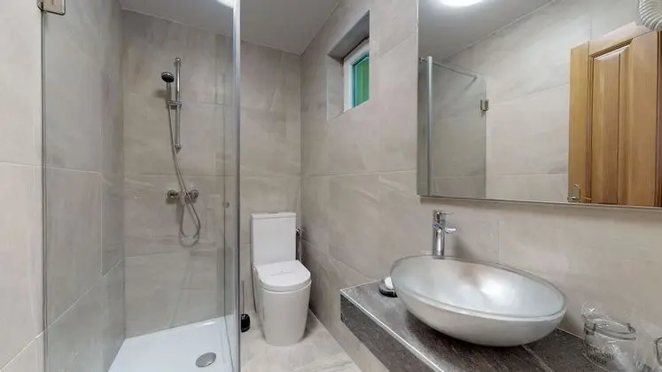 Tek Büyük Yataklı Oda