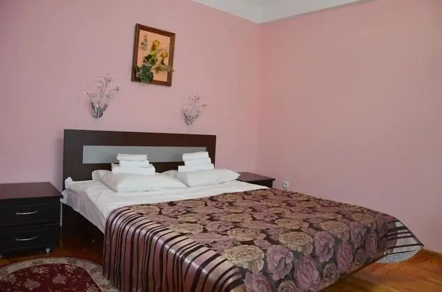 Junior Süit, Balkon