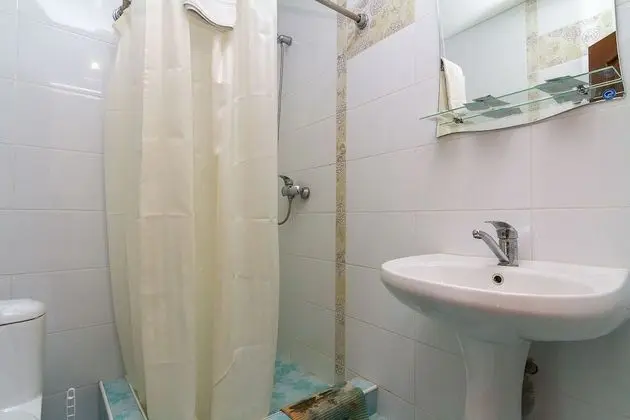 Standard Tek Büyük Yataklı Oda