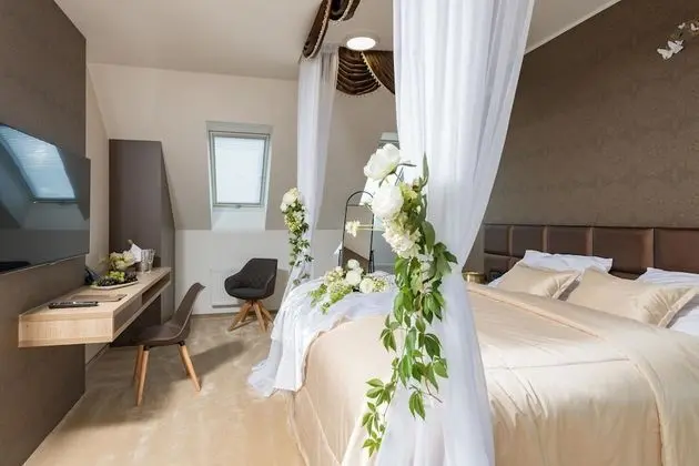 Romantic Süit, 1 En Büyük (King) Boy Yatak