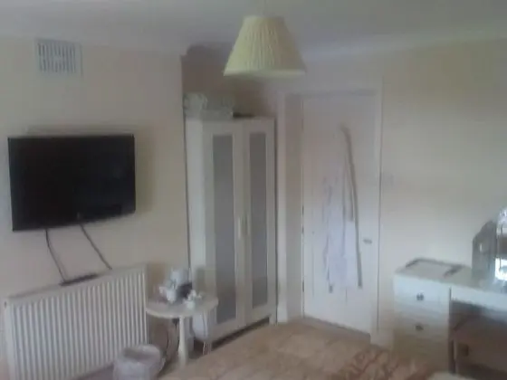 Tek Büyük veya İki Ayrı Yataklı Oda, Özel Banyo (SIDE)