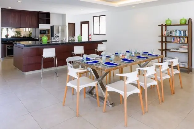 Villa, 4 Yatak Odası, Kişiye Özel Havuzlu, Plaj Manzaralı