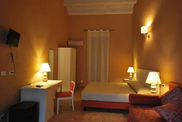 Standard Tek Büyük Yataklı Oda