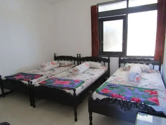Üç Kişilik Oda