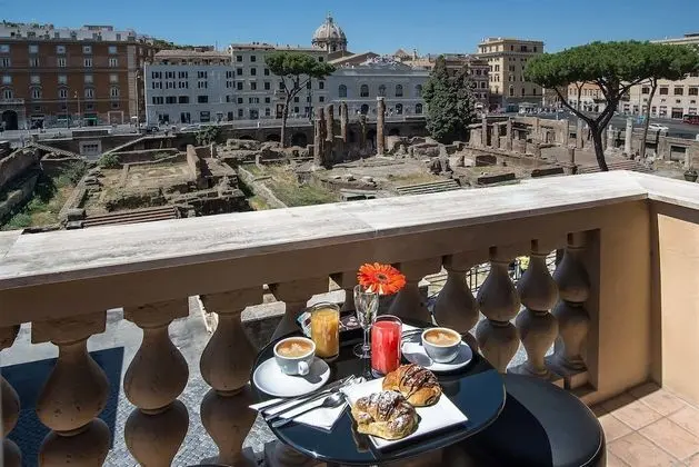 Tek Büyük Yataklı Oda, Balkon