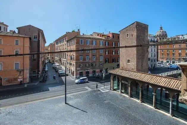 Tek Büyük Yataklı Oda, Balkon