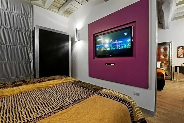 Classic Tek Büyük Yataklı Oda