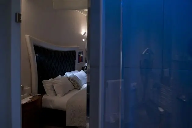 Classic Tek Büyük Yataklı Oda