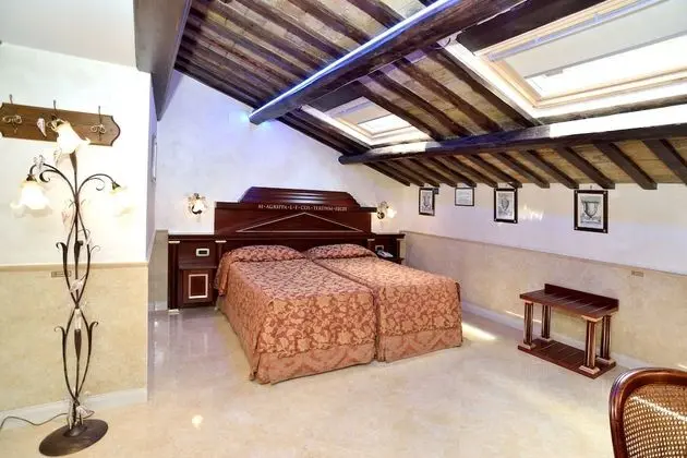 Classic Tek Büyük Yataklı Oda