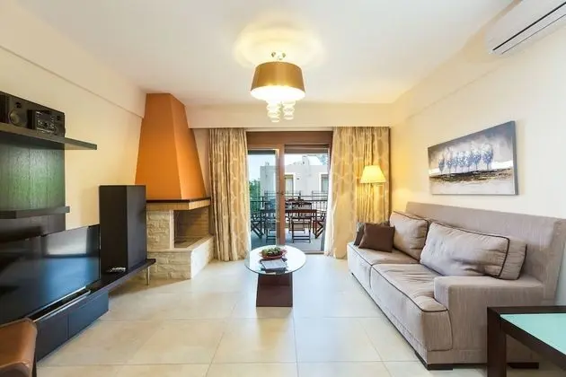 Three-Bedroom Villa - Split Level