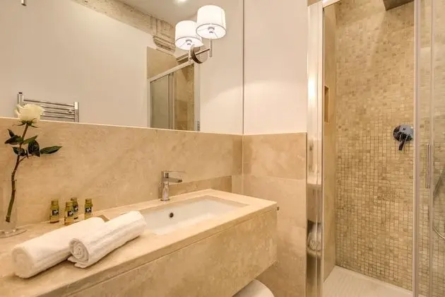 Classic Tek Büyük veya İki Ayrı Yataklı Oda, 1 En Büyük (King) Boy Yatak, Balkon, Şehir Manzaralı