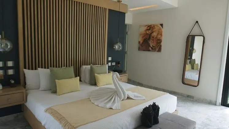 King Suite with Bathtub