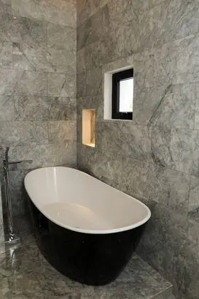 Master Suite with Bathtub