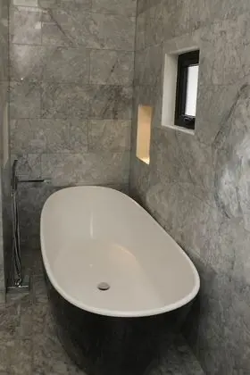 Master Suite with Bathtub