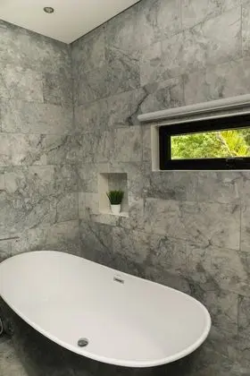 Master Suite with Bathtub