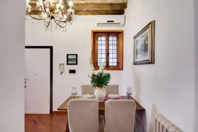 Apart Daire, 2 Yatak Odası, Şömine