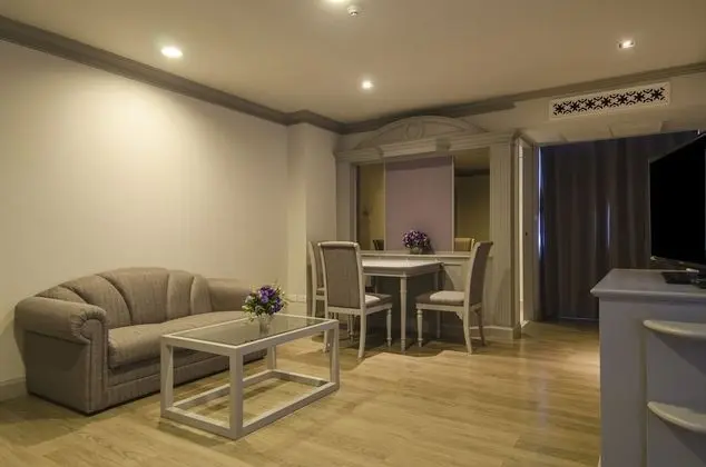 Bed room Suite