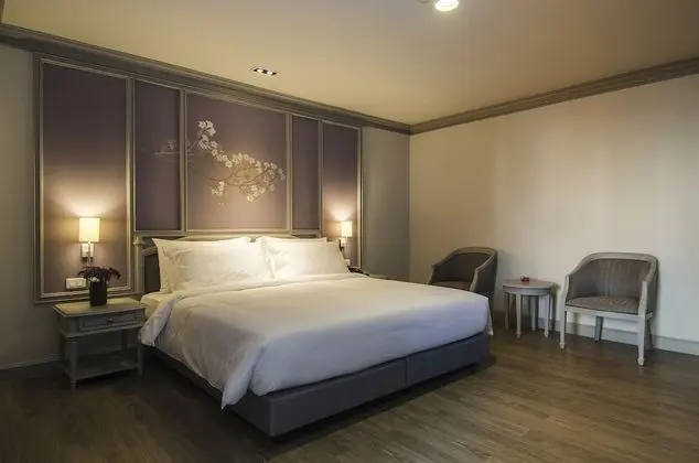 Bed room Suite