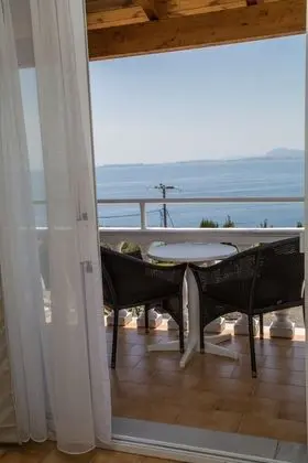 Standard Üç Kişilik Oda, Deniz Manzaralı