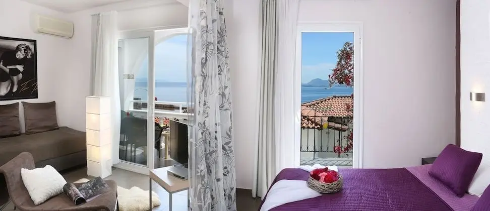 Superior Üç Kişilik Oda, Deniz Manzaralı